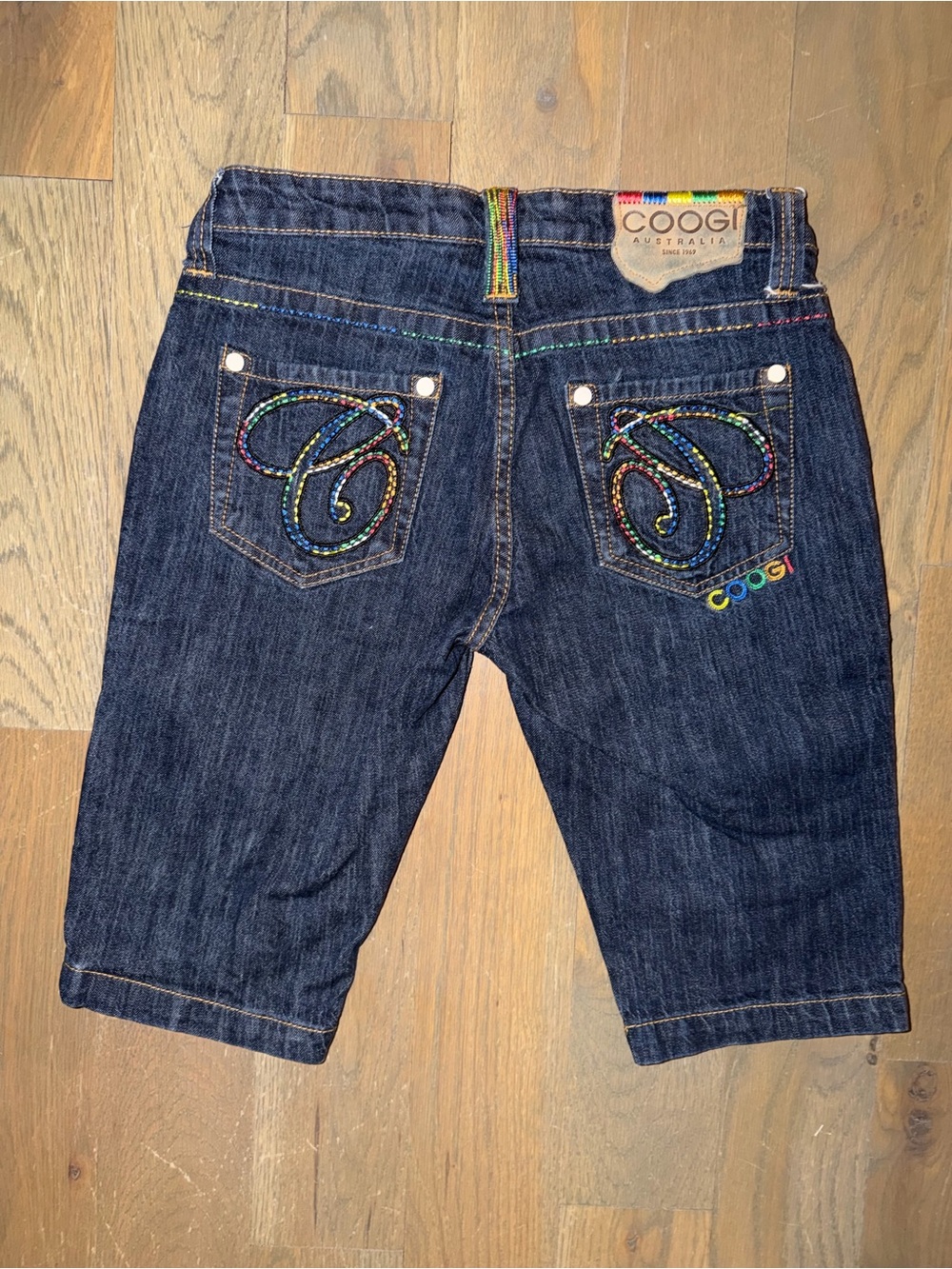 VTG Y2K Coogi Women Low Rise Denim Bermuda Shorts Sz 7/8 Vintage